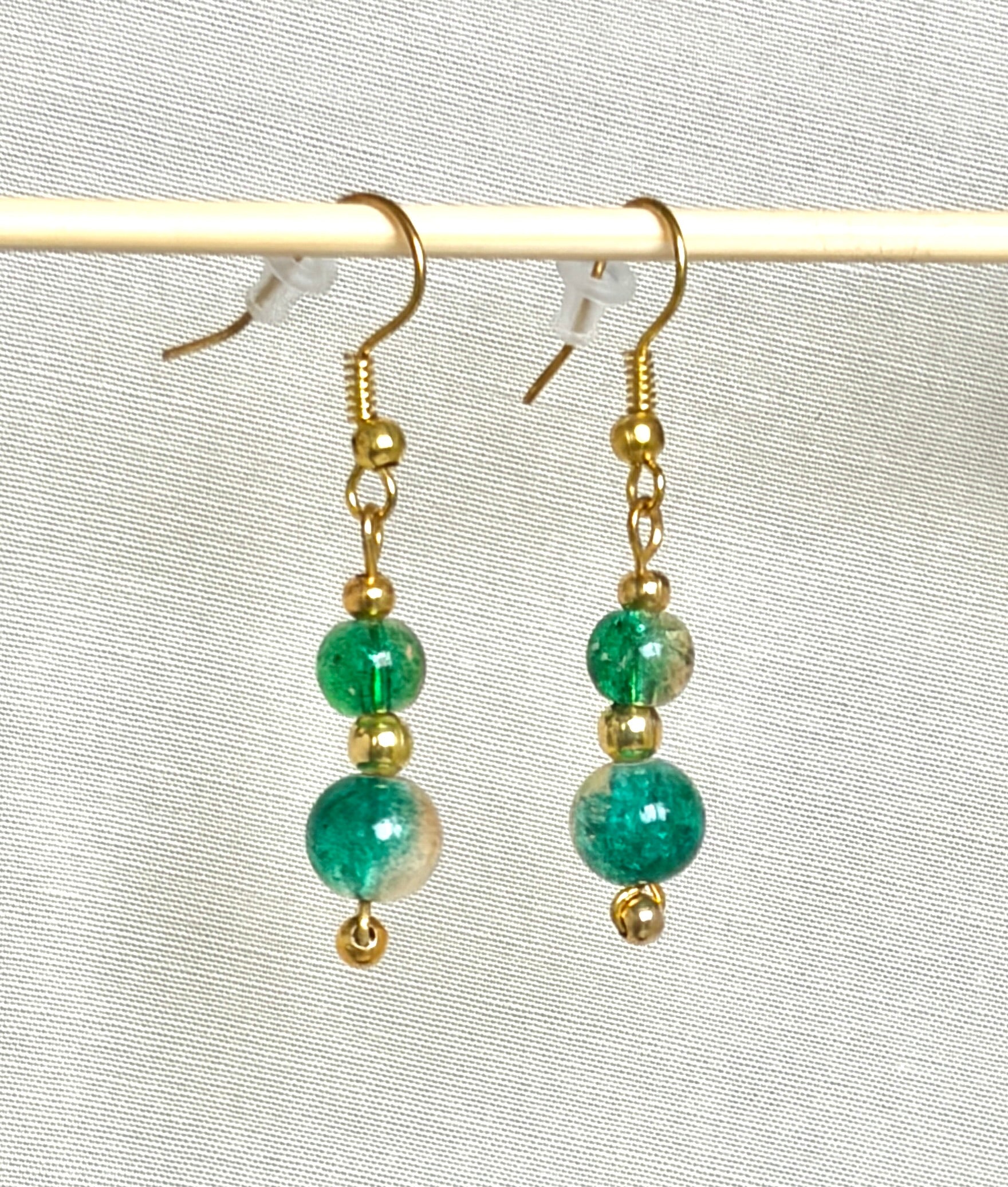 Emerald Green Crackle Glass Bead Drop Earrings | Gold Tone